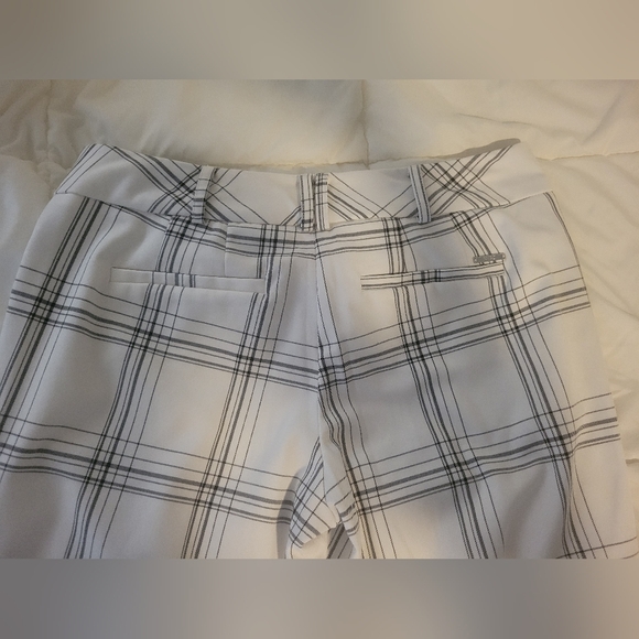 NY&Co 7th Ave B&W Plaid Pants - Picture 3 of 6